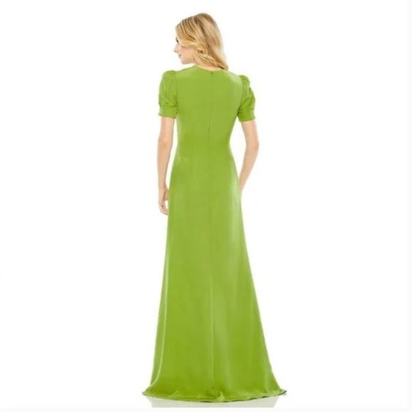 MAC DUGGAL Dress Size 8 Evening Gown NEW Green Apple Plunge Neck Puff Sleeve - Picture 2 of 7
